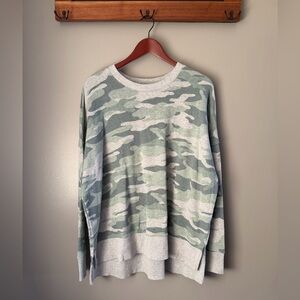 Time & Tru Women’s Plus Camouflage Crewneck Sweatshirt Green & Gray, Size 3X, 22